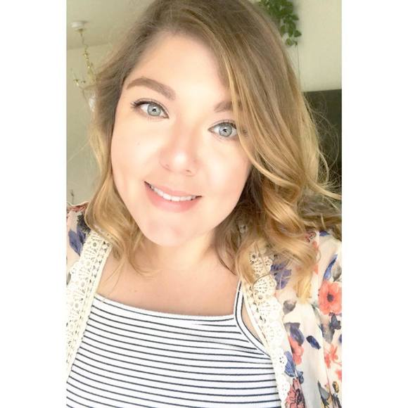 Meet your Posher, Maria - Picture 3 of 4